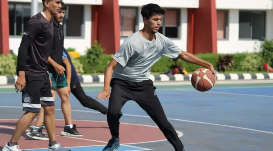 RDacVCnE Sports hld 12 new 900x500